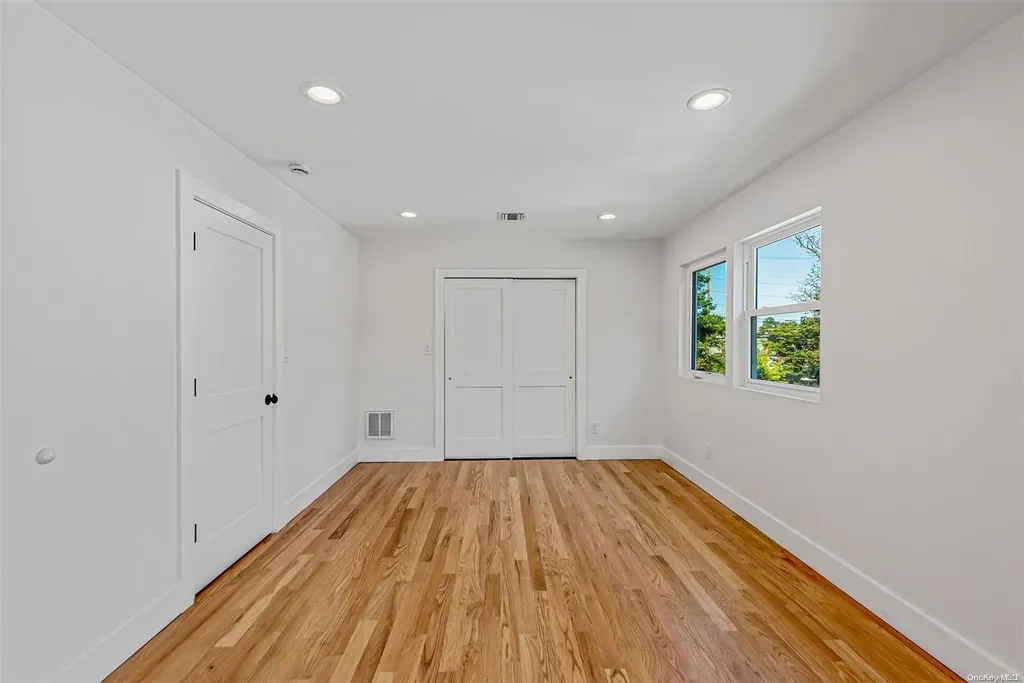 53 Harris Avenue Hewlett NY 11557