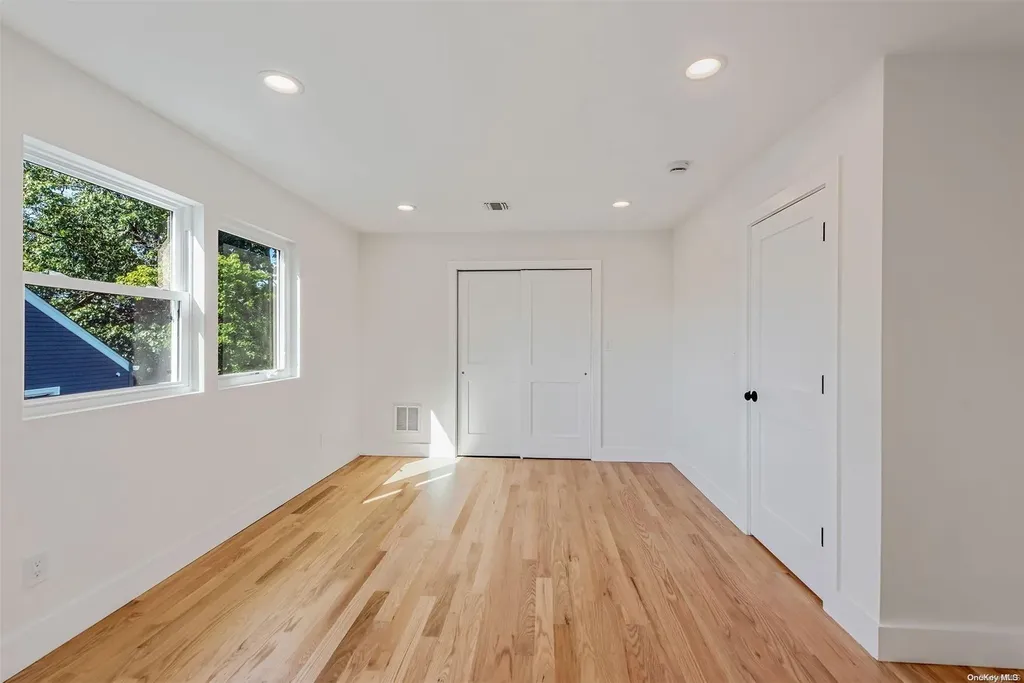 53 Harris Avenue Hewlett NY 11557