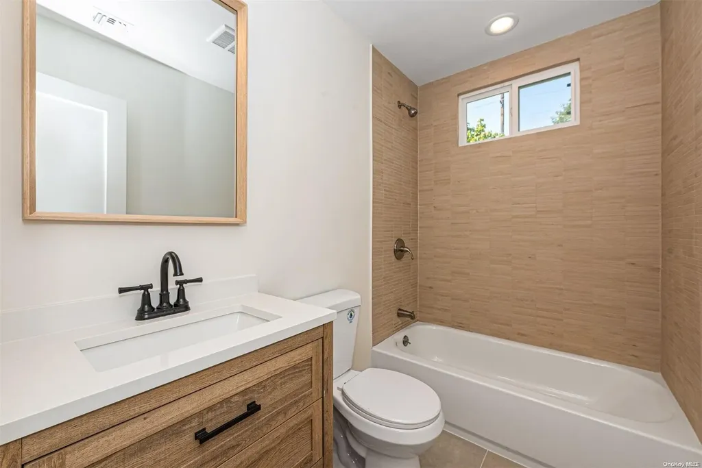53 Harris Avenue Hewlett NY 11557