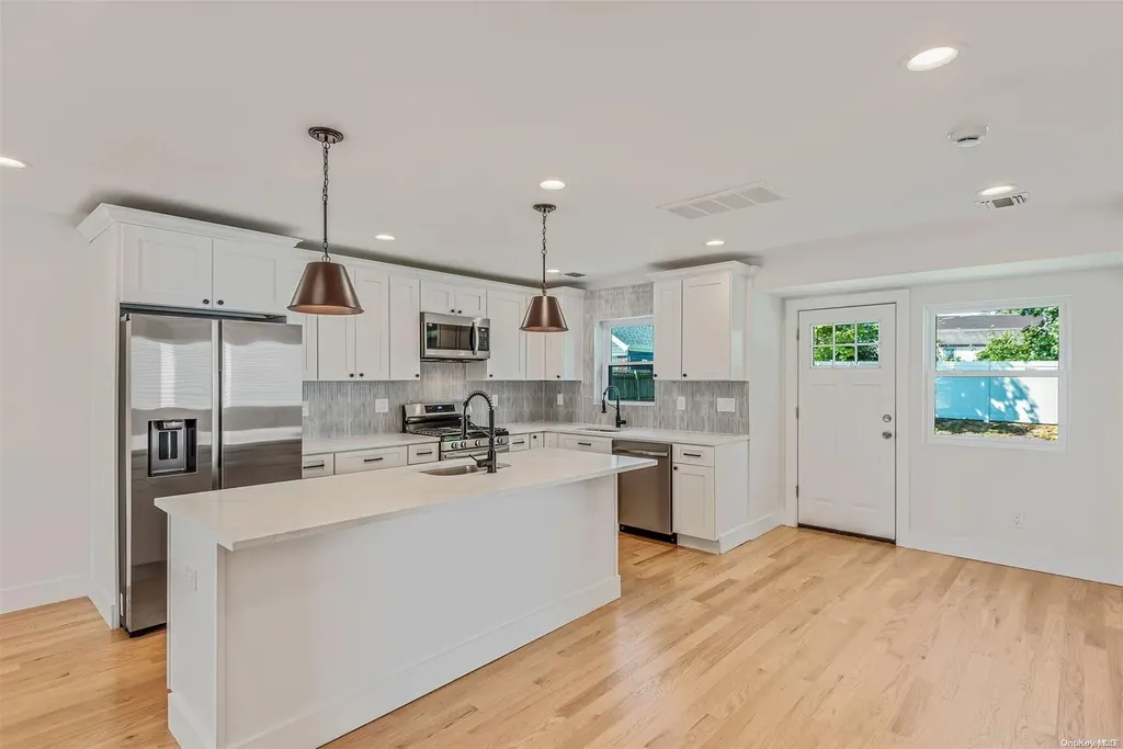 53 Harris Avenue Hewlett NY 11557