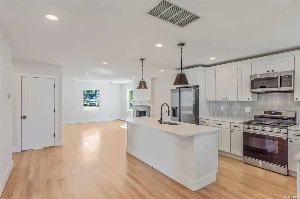 53 Harris Avenue Hewlett NY 11557