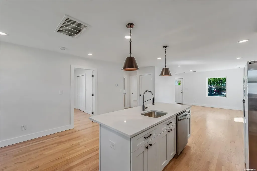 53 Harris Avenue Hewlett NY 11557