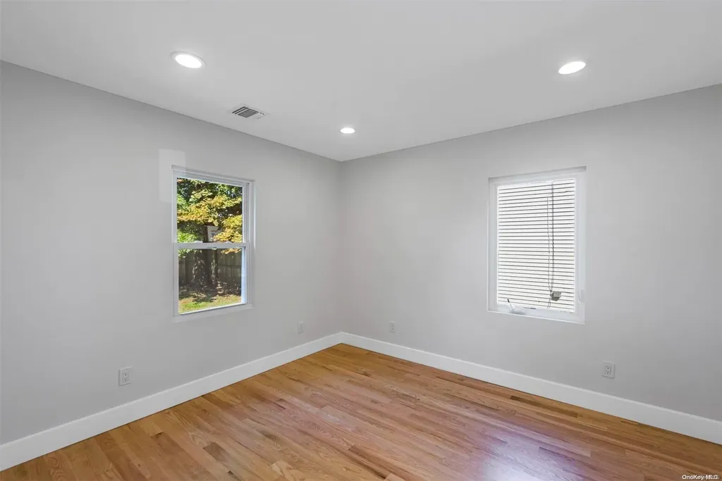 53 Harris Avenue Hewlett NY 11557