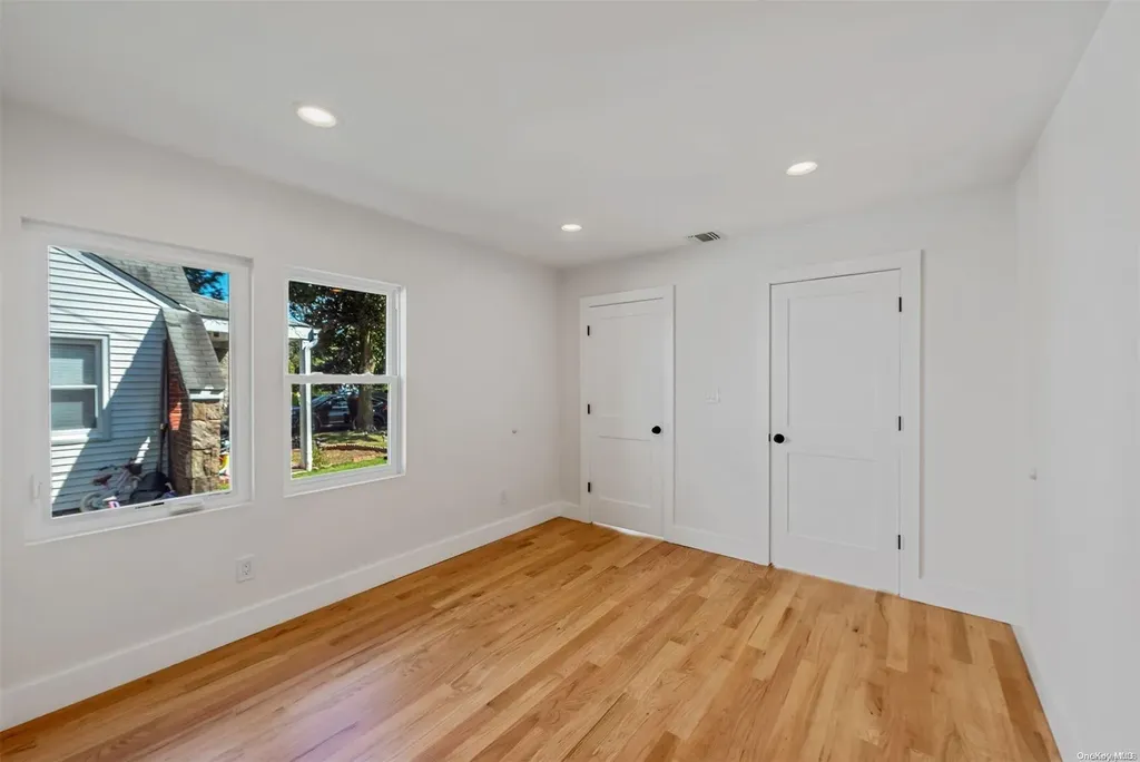 53 Harris Avenue Hewlett NY 11557