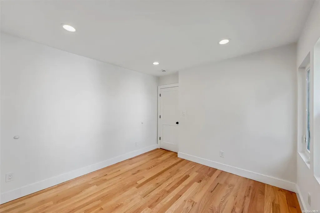 53 Harris Avenue Hewlett NY 11557