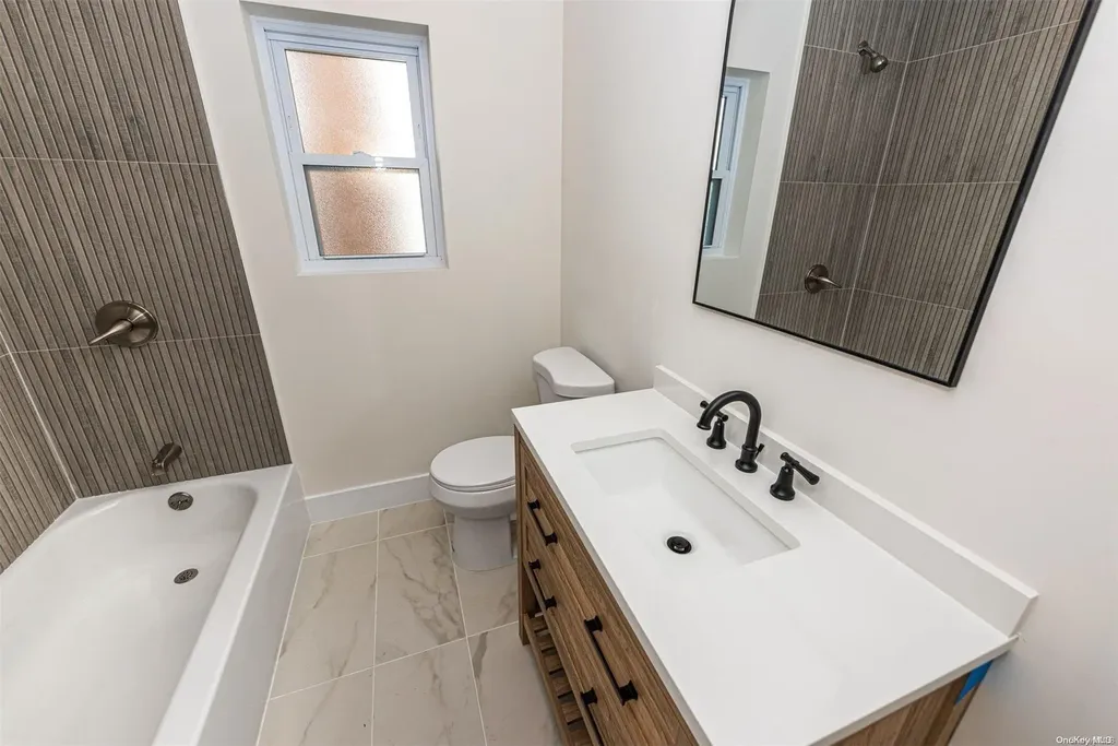53 Harris Avenue Hewlett NY 11557