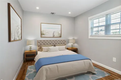 421 Venetian Boulevard Lindenhurst NY 11757