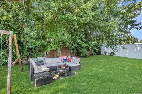 421 Venetian Boulevard Lindenhurst NY 11757