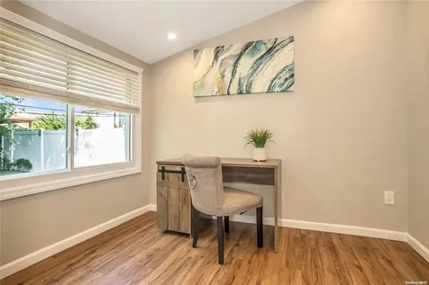 421 Venetian Boulevard Lindenhurst NY 11757