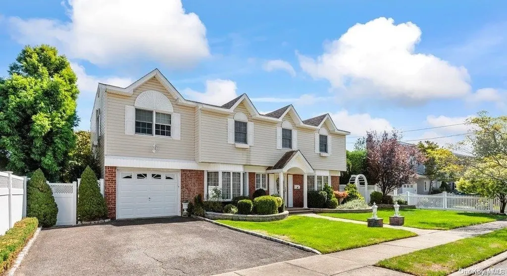 60 Cedar Avenue Bethpage NY 11714