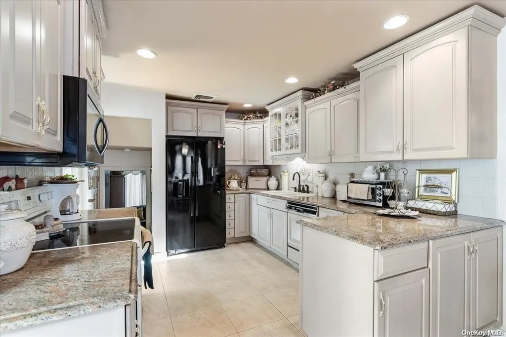 60 Cedar Avenue Bethpage NY 11714