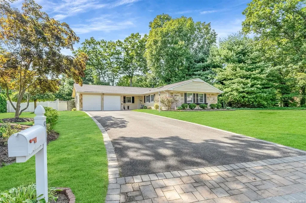 80 Sycamore Circle Stony Brook NY 11790