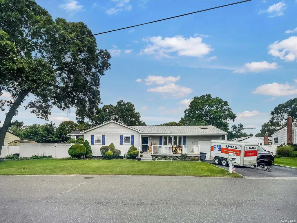 19 Evans Street Patchogue NY 11772