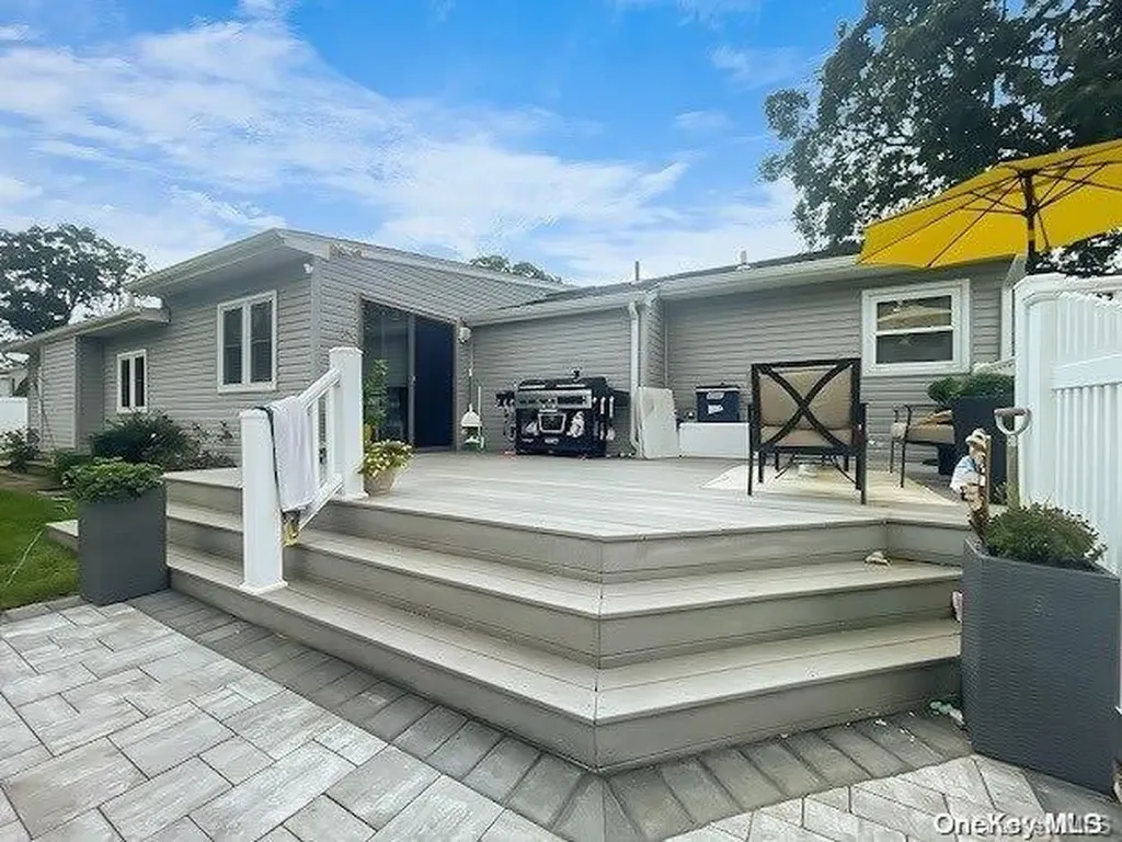 19 Evans Street Patchogue NY 11772