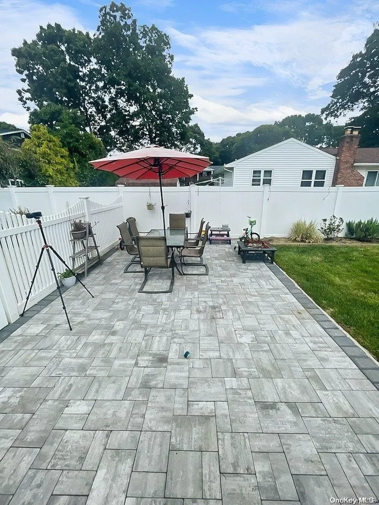 19 Evans Street Patchogue NY 11772