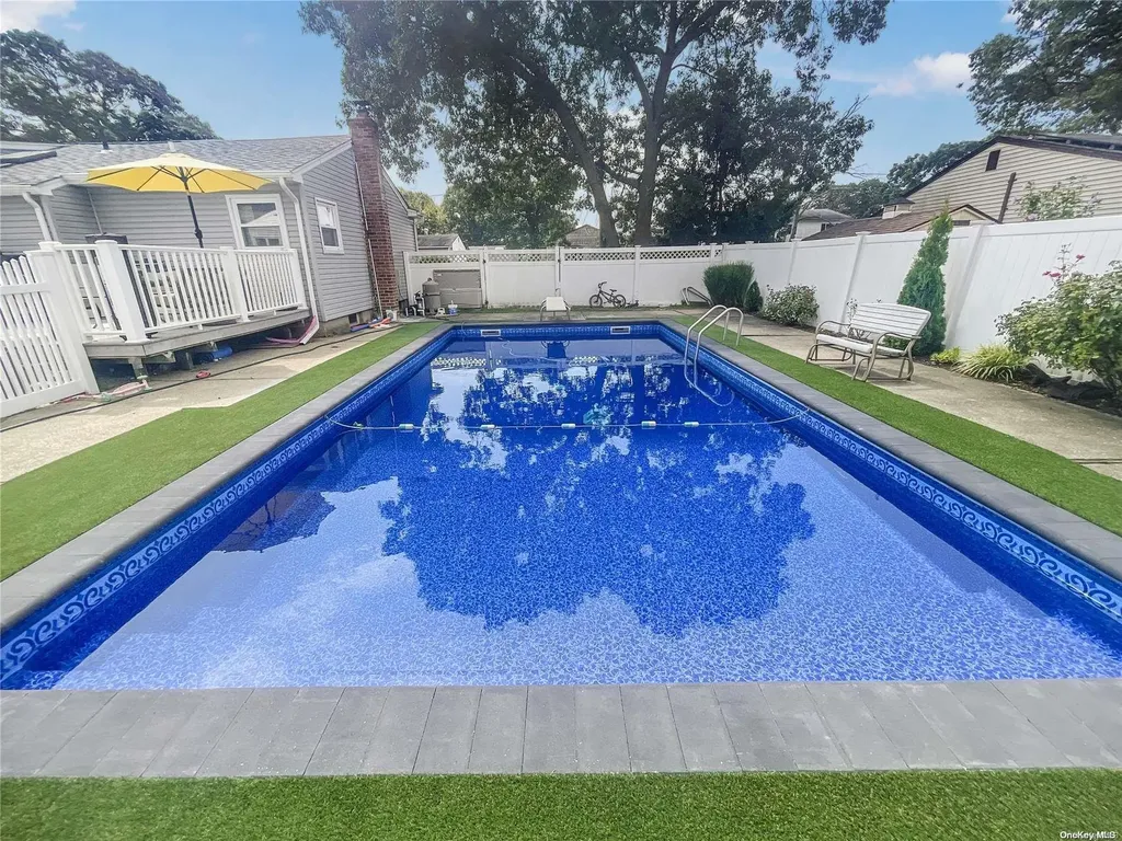 19 Evans Street Patchogue NY 11772