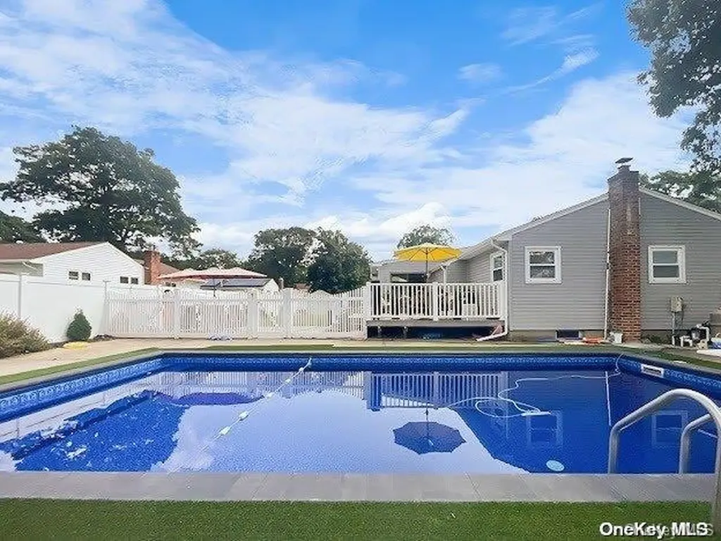 19 Evans Street Patchogue NY 11772