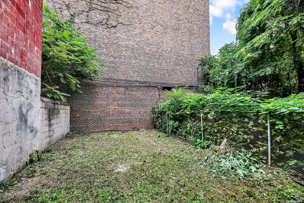 1437 Pacific Street Brooklyn NY 11216