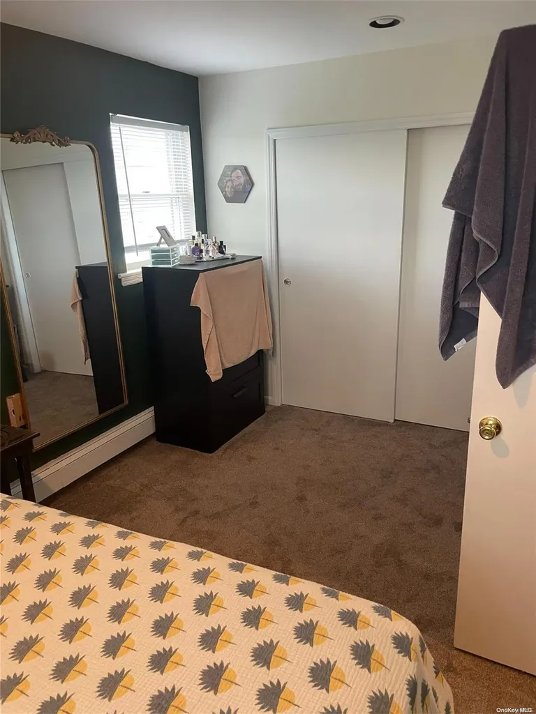 13 Truxton Road Island Park NY 11558