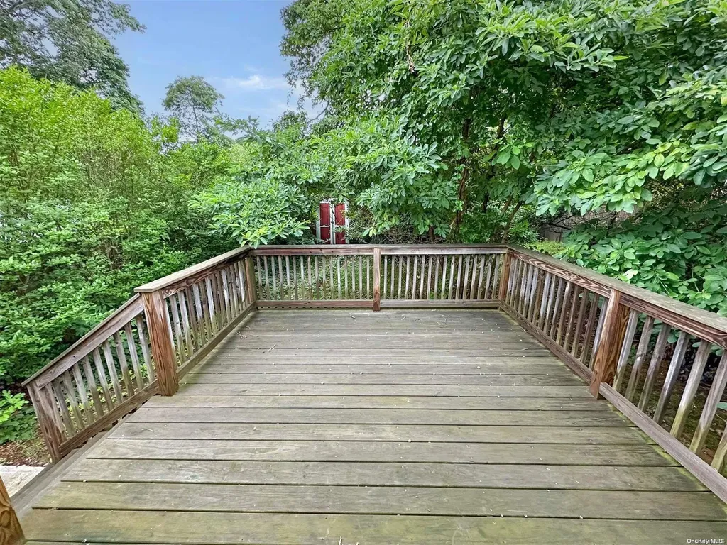 79 Queen Drive Sound Beach NY 11789