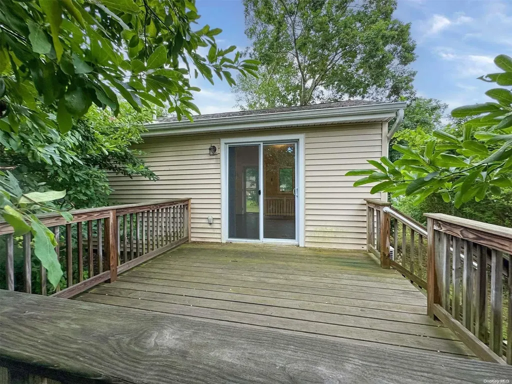 79 Queen Drive Sound Beach NY 11789