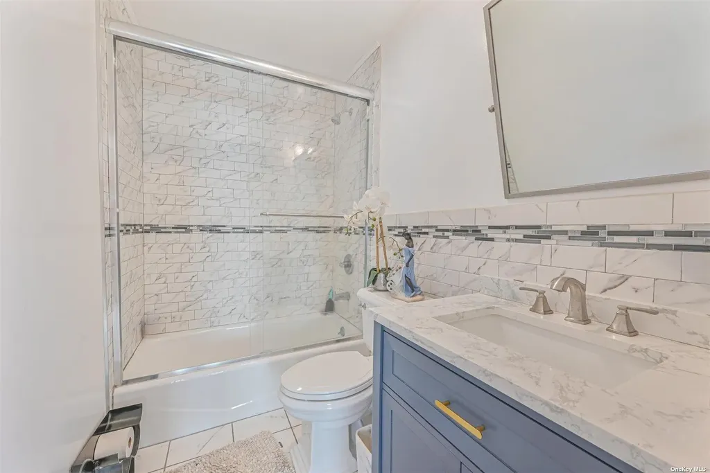 1056 North Drive Merrick NY 11566