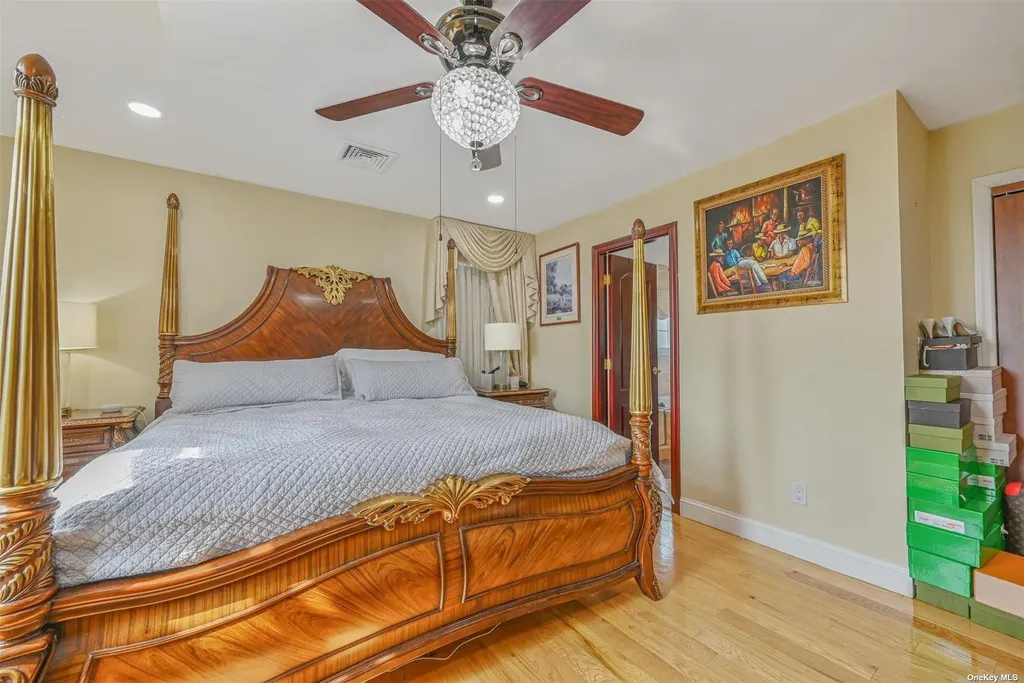 1056 North Drive Merrick NY 11566