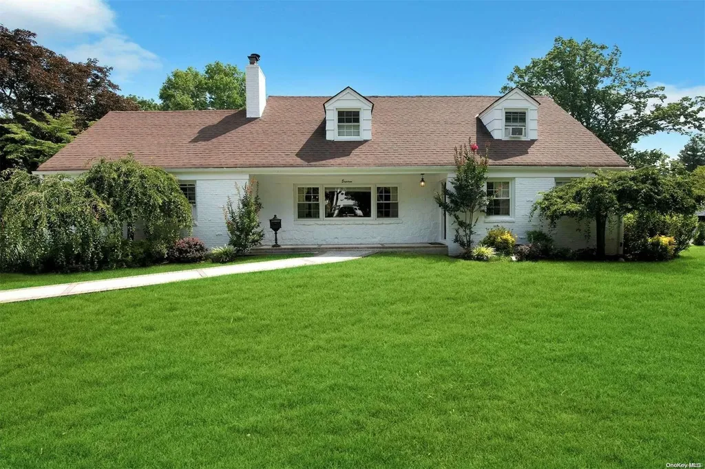 18 Addison Lane Greenvale NY 11548