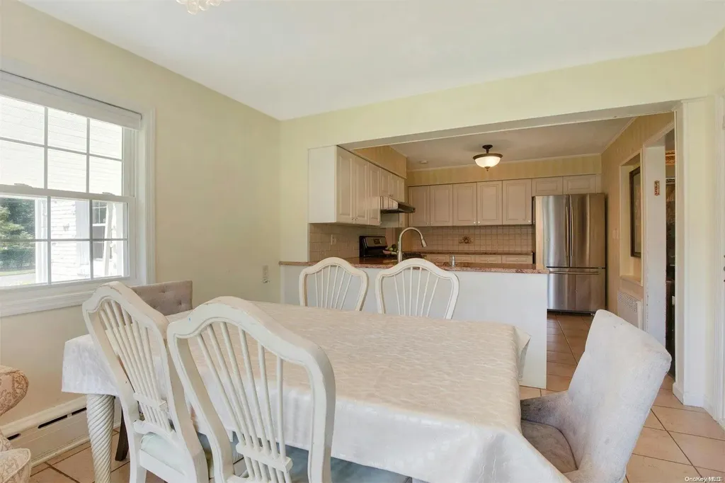 18 Addison Lane Greenvale NY 11548