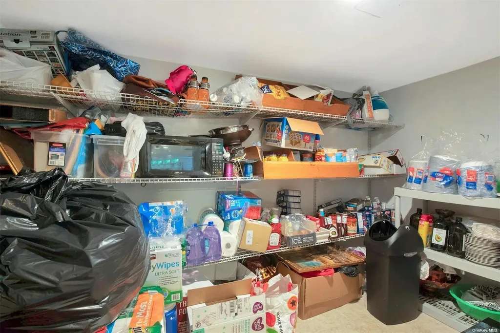 18 Addison Lane Greenvale NY 11548