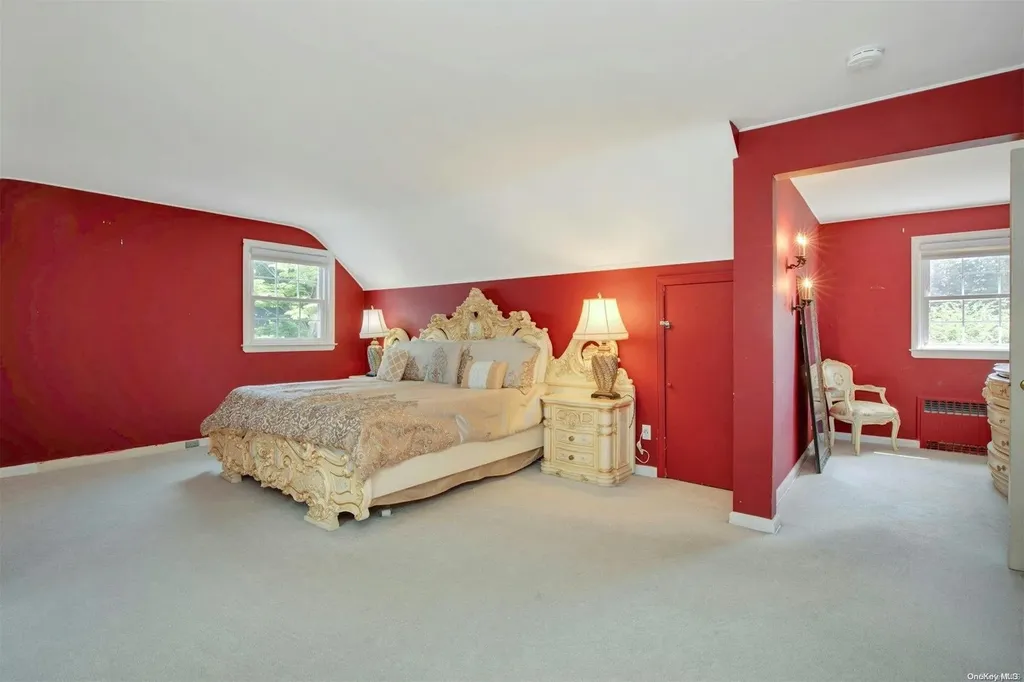 18 Addison Lane Greenvale NY 11548