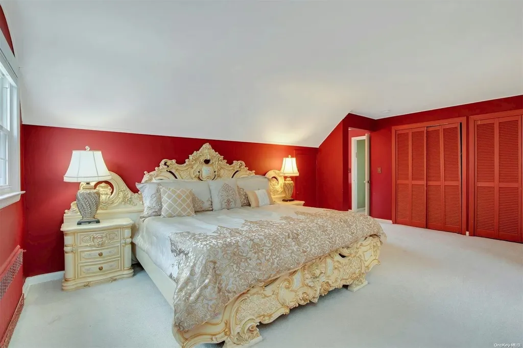 18 Addison Lane Greenvale NY 11548