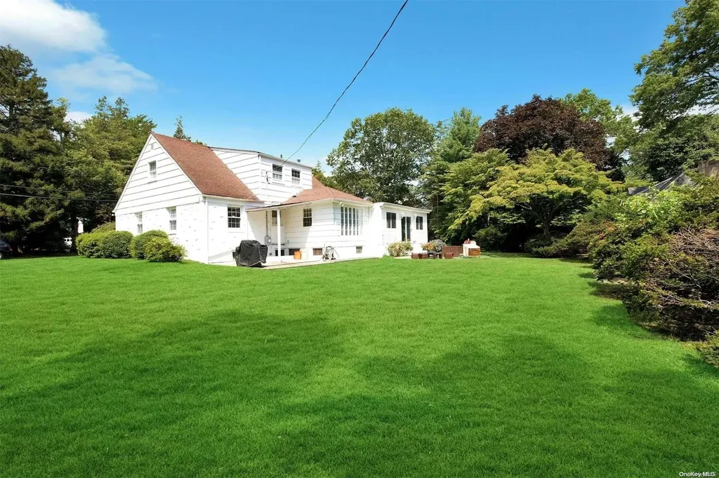 18 Addison Lane Greenvale NY 11548