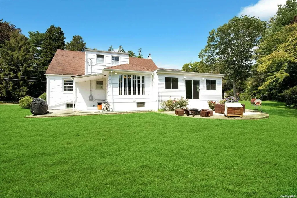 18 Addison Lane Greenvale NY 11548