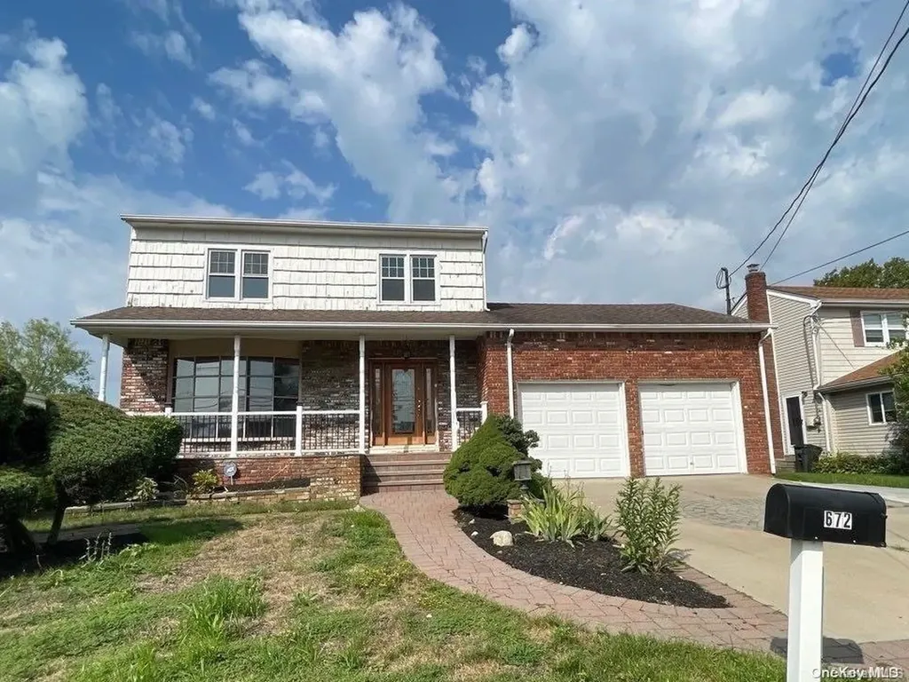 672 S Long Beach Avenue Freeport NY 11520