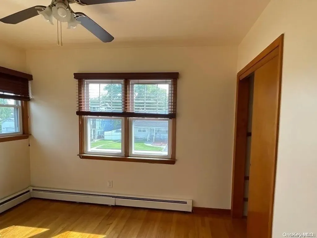 672 S Long Beach Avenue Freeport NY 11520