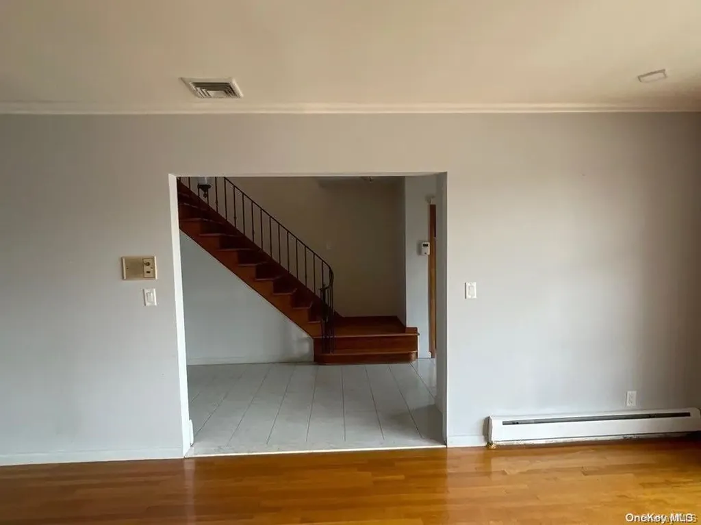672 S Long Beach Avenue Freeport NY 11520
