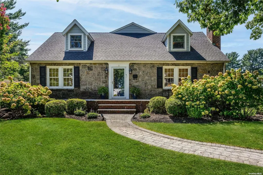3 Provence Lane Glen Head NY 11545