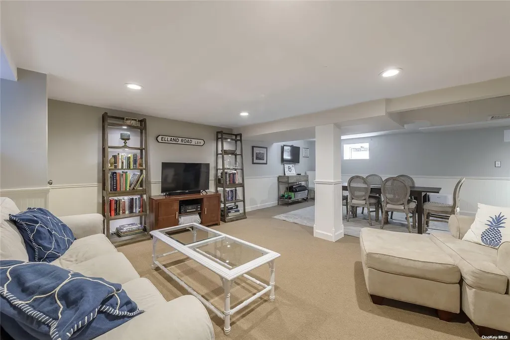 3 Provence Lane Glen Head NY 11545