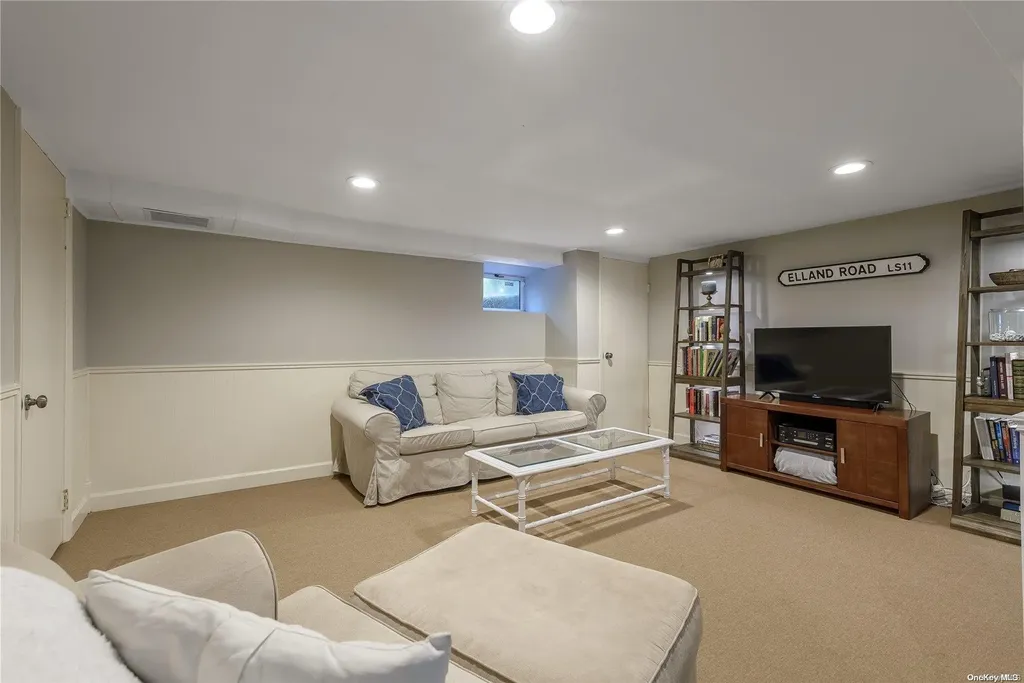 3 Provence Lane Glen Head NY 11545