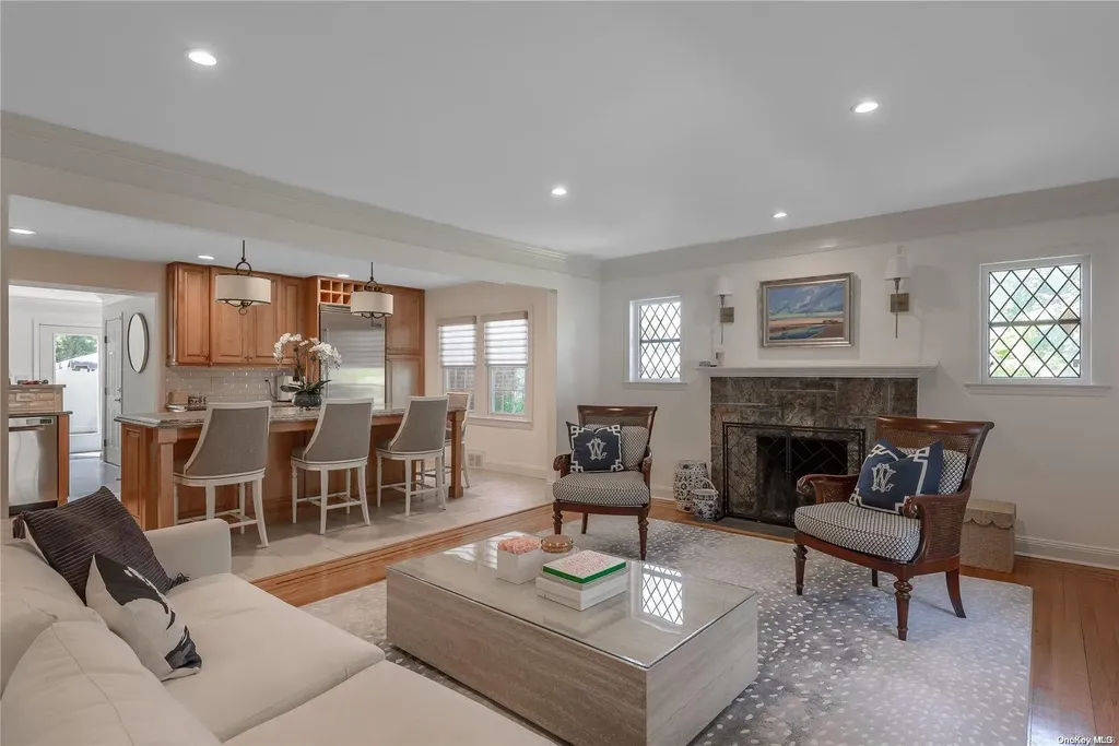 3 Provence Lane Glen Head NY 11545