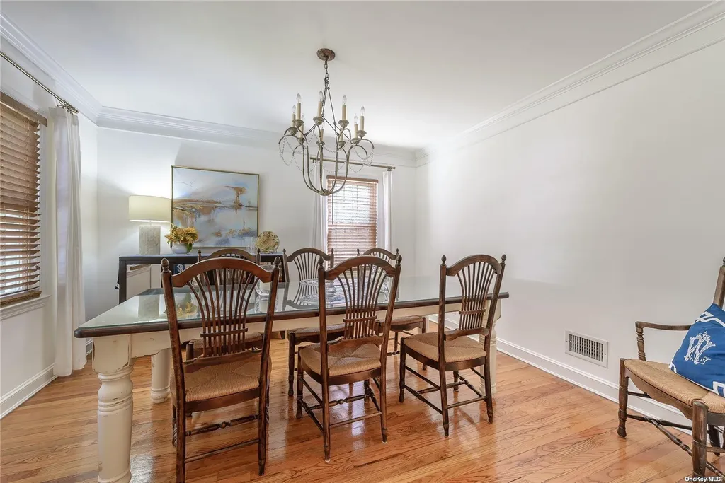 3 Provence Lane Glen Head NY 11545