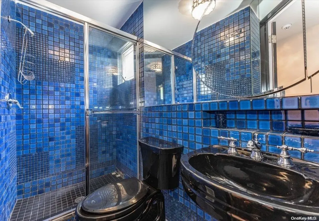 960 E End Woodmere NY 11598