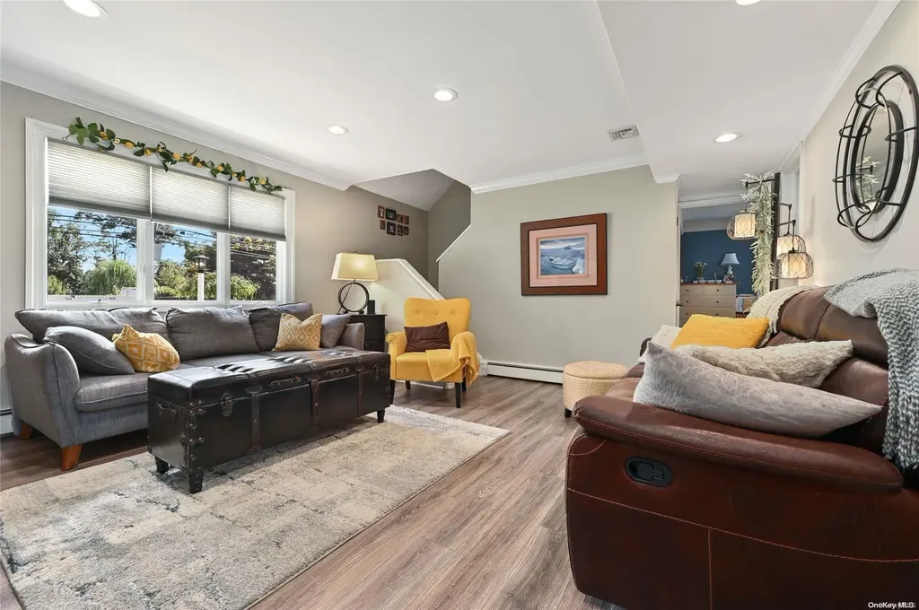 11 Muncey Road Bay Shore NY 11706