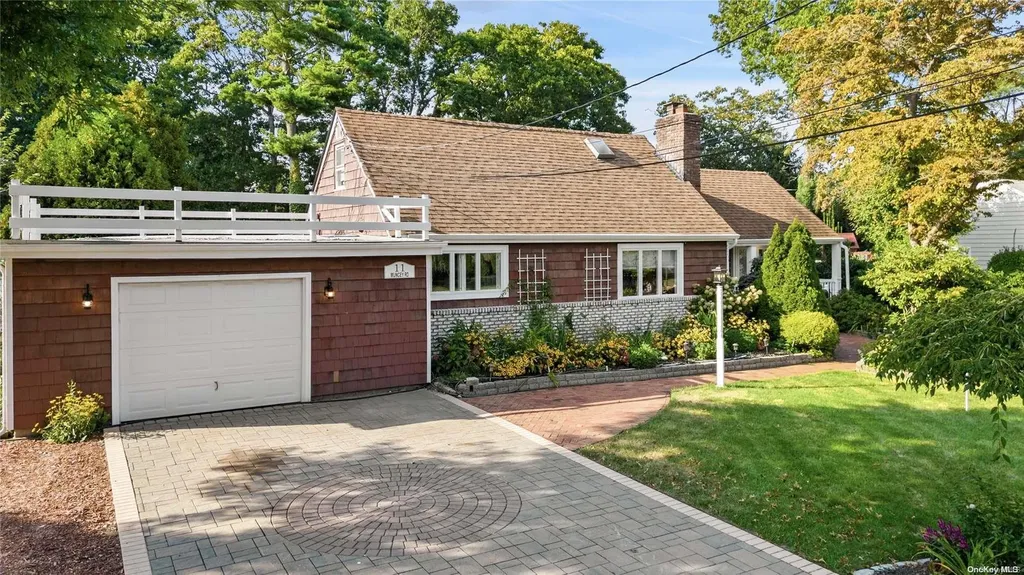 11 Muncey Road Bay Shore NY 11706