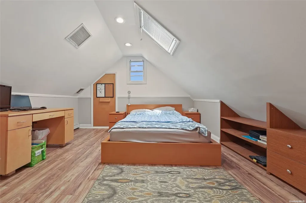 11 Muncey Road Bay Shore NY 11706