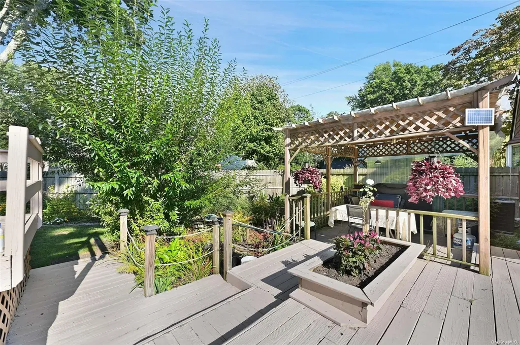 11 Muncey Road Bay Shore NY 11706