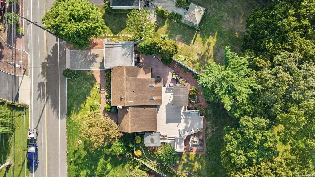11 Muncey Road Bay Shore NY 11706
