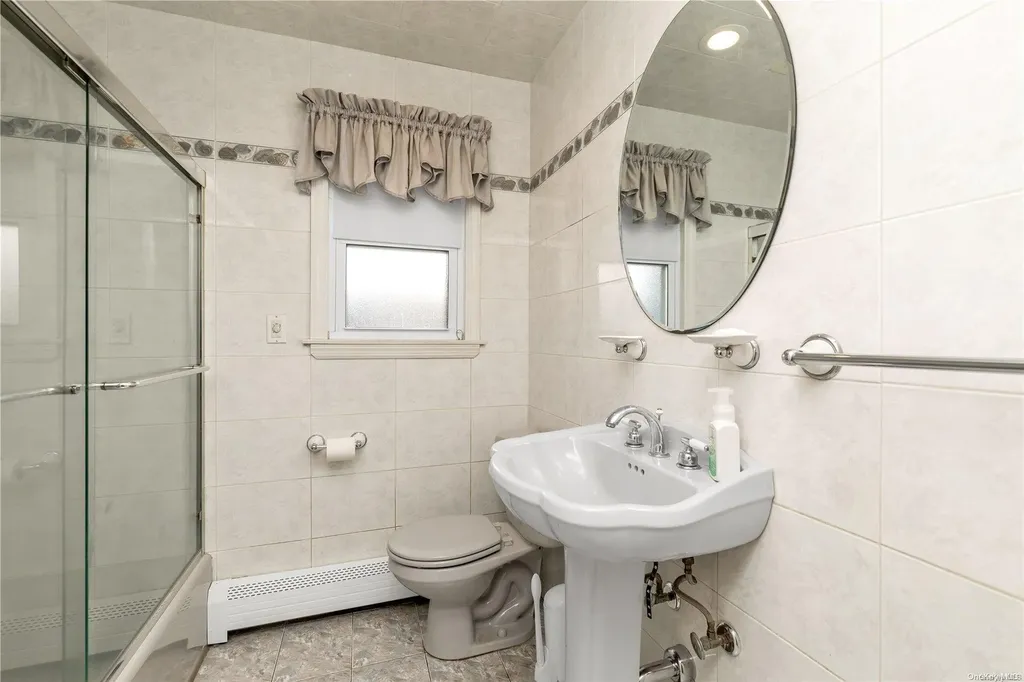 59 Hull Avenue New Hyde Park NY 11040