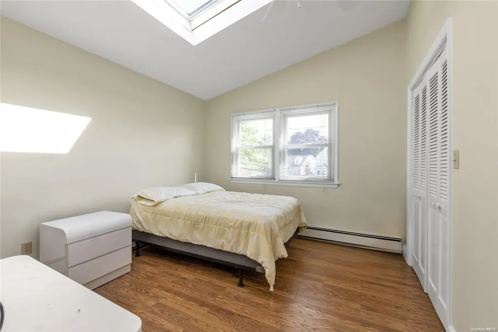 59 Hull Avenue New Hyde Park NY 11040